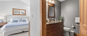 Combined shower/bathtub, hair dryer, towels - Slopeside on Boyneland Run! Newly Remodeled (Boyne Falls)