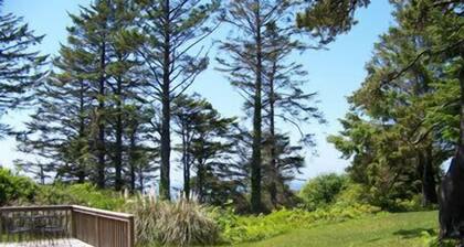 Fairwinds - Comfortable Seal Rock Home