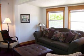 TV, fireplace, DVD player