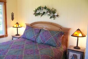 4 habitaciones, tabla de planchar con plancha y ropa de cama