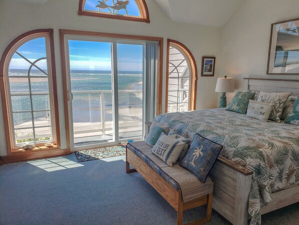 2 عدّة غرف نوم وواي فاي مجانًا وملاءات أسرّة