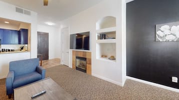 TV, peis og DVD-spiller