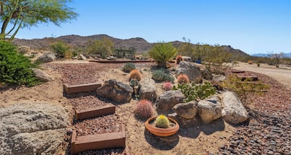 Night Sky â« 10 Private Acre â« Sky Bed â« Sleeps 6 â« Explore 29 Palms
