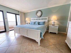 2 bedrooms, iron/ironing board, internet, bed sheets