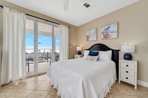 12 habitaciones, wifi gratis y ropa de cama 