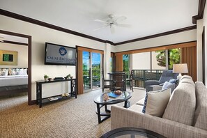 Smart TV - G305 - 2 BR Suite in Kapaa - Sleeps 6, Full Kitchen, AC, Pool, Waterslides, Fun! (Kapaa)