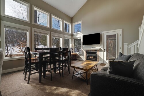 3BR Slopeside Disciples Village Condo | Ski In/ Out on Boyneland | Fireplace