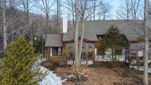 Exterior - 3BR Slopeside Disciples Village Condo | Ski In/ Out on Boyneland | Fireplace (Boyne Falls)