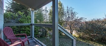 Jane's Creek Cottage ~ Affordable & Near Cal Poly Humboldt!