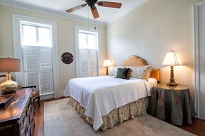 2 habitaciones, tabla de planchar con plancha y wifi gratis 