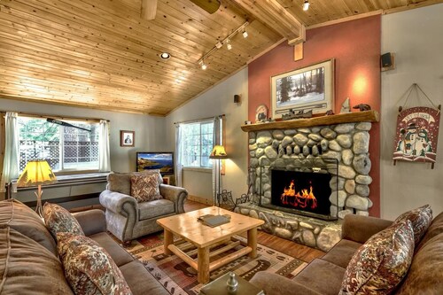 The Bear's Den Cabin set on a huge lot, lots of room to play!