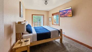 5 chambres, bureau, fer et planche Ă repasser, lit parapluie