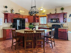 Fridge, microwave, oven, stovetop - Great McCall Location w/ Hot Tub & Large Yard (McCall)