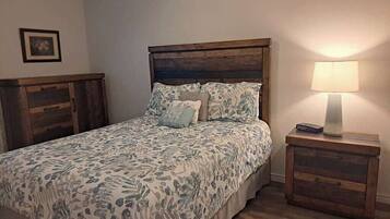 1 chambre, fer et planche à repasser, Wi-Fi, literie fournie