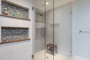 Shower, hair dryer, towels - Waterfront! Newly Remodeled, LEED Certified Home In Inlet Cove (Kiawah Island)