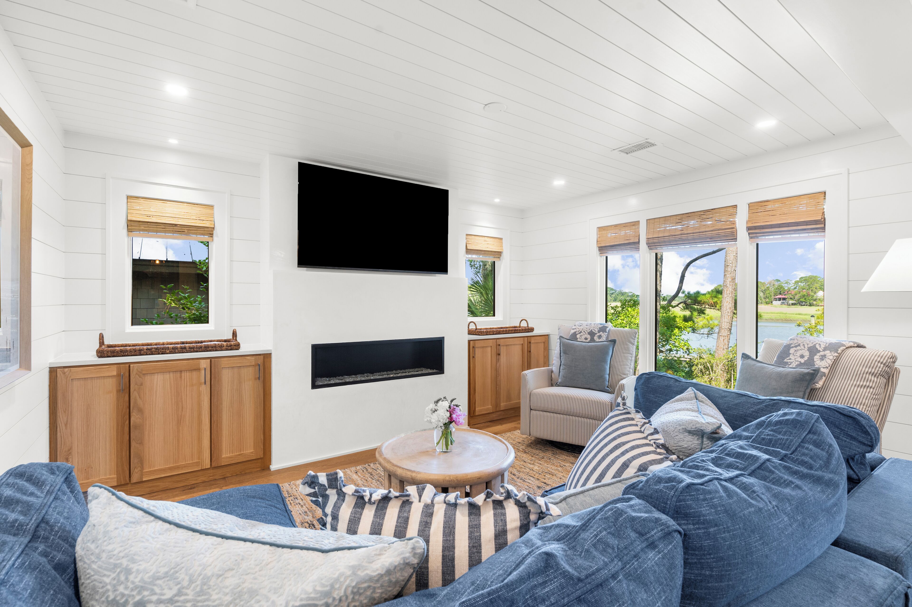 TV, fireplace, DVD player