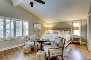 4 bedrooms, desk, iron/ironing board, free WiFi - 6 Cedar Waxwing - 4th row (131 yards) from the ocean! Private Pool (Hilton Head Island)