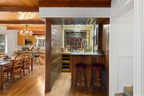 Dining - Three Gazing Stars: Spacious, Stunning Views, Walk-to-Town, A/C (Idyllwild)