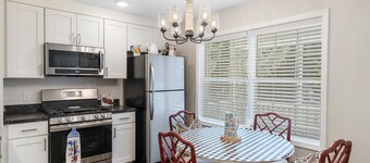 Condo by the State Park, Bike Path, and Minutes to Petoskey & Harbor Springs!