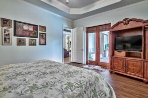 4 bedrooms, iron/ironing board, free WiFi, bed sheets - Private Pool Home-Amenities, Golf Cart and Bikes (Destin)