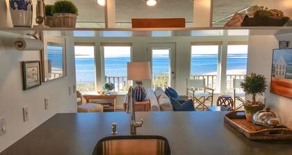 Beachfront home with private yard and Unbeatable Bay and Ocean views!