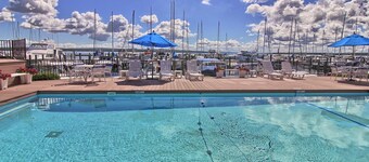 Summer Pool Access | Short walk to Ferry Beach | Directly on Lake Charlevoix