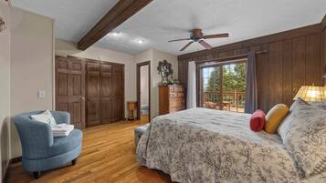 3 bedrooms, iron/ironing board, internet, bed sheets