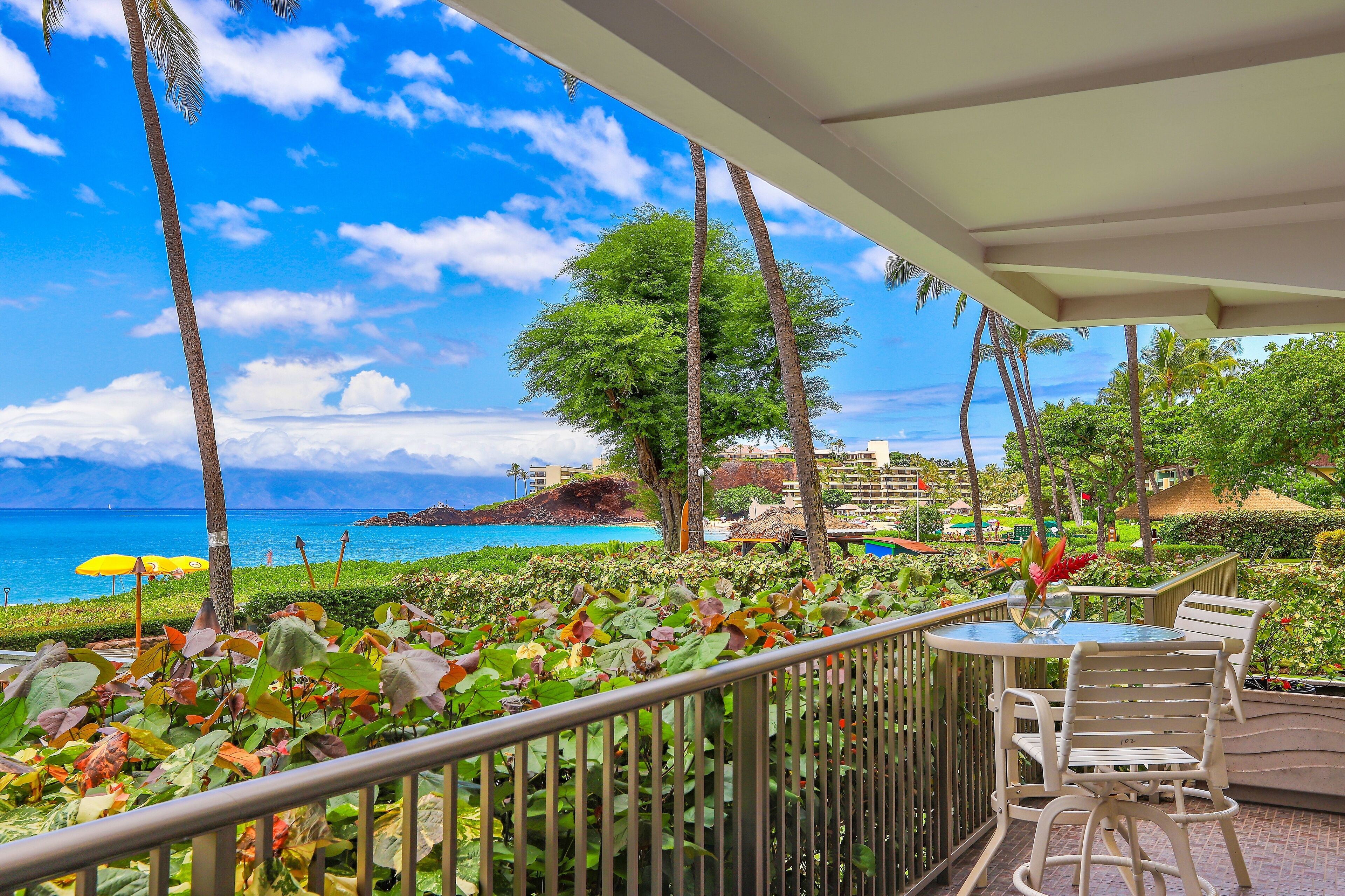 Hawaii Life Presents "Kahua Kai" Whaler 102- Direct Oceanfront 2BR/2BA