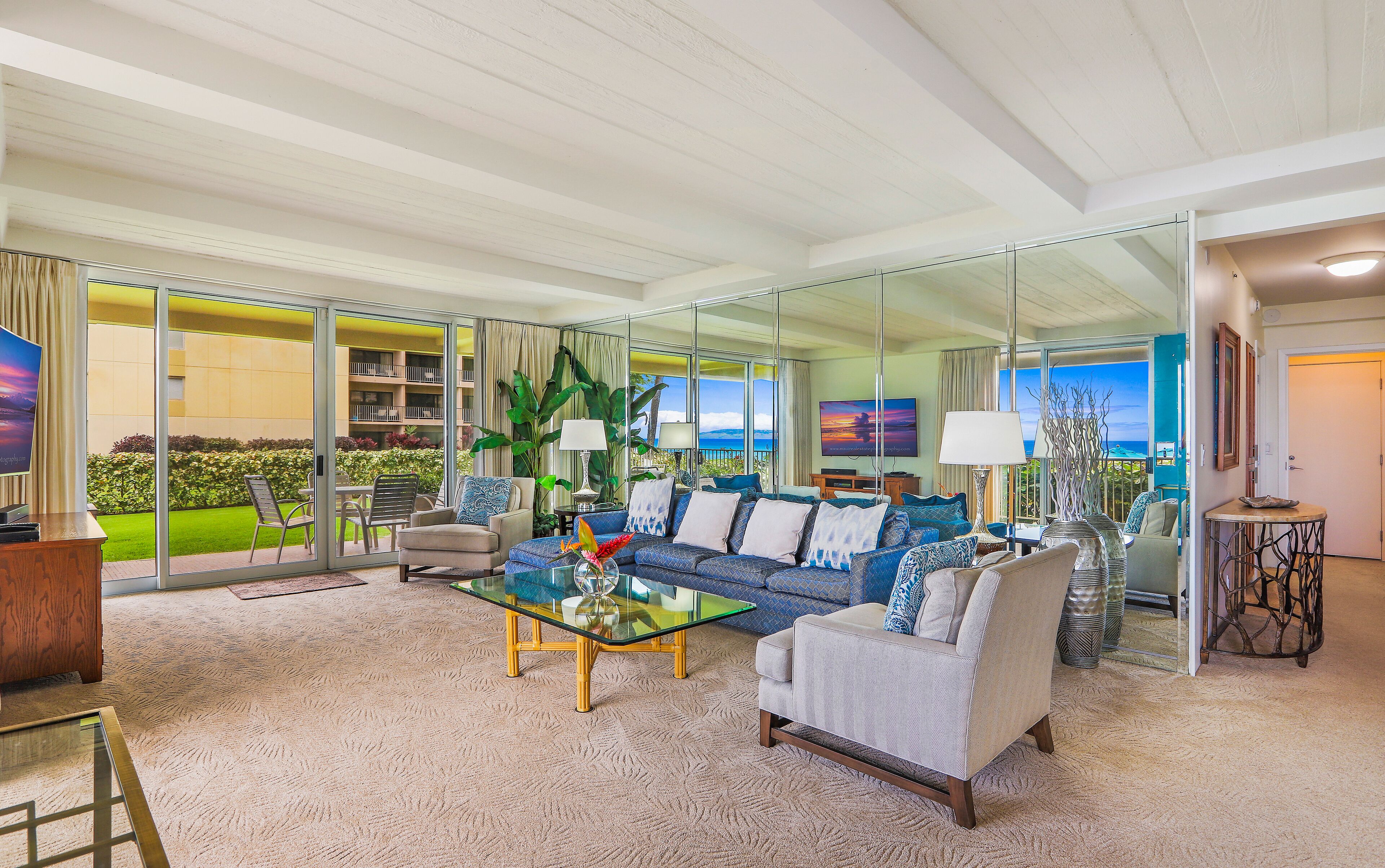 Smart TV, DVD player, stereo