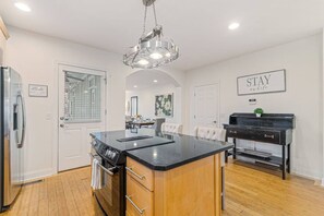 Fridge, microwave, oven, stovetop - Hang Here! Screened Porch, Near Golf and Broadway! (Nashville)