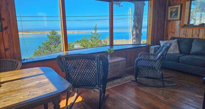 Upea näköala lahdelle ylemmän tason huoneisto!