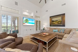 Smart TV, DVD player - 4BR Beach Villa with TWO GOLF CARTS! Near Pool & Beach Tram. Screened Porch. (Miramar Beach)