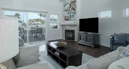 4431GB Mandalay Bay Boat Dock & Views Home