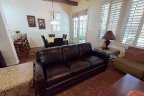 Smart TV, fireplace, DVD player, offices
