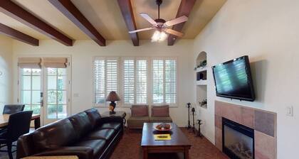 LV202 A Downstairs Villa on a Quiet Greenbelt