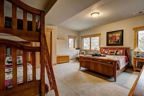 3 間睡房、書桌、熨斗/熨衫板、免費 Wi-Fi