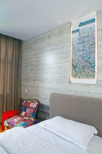 Upland International Youth Hostel