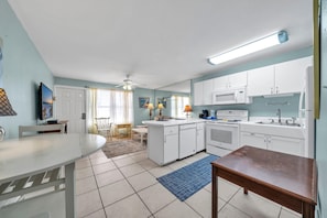 Fridge, microwave, stovetop, dishwasher