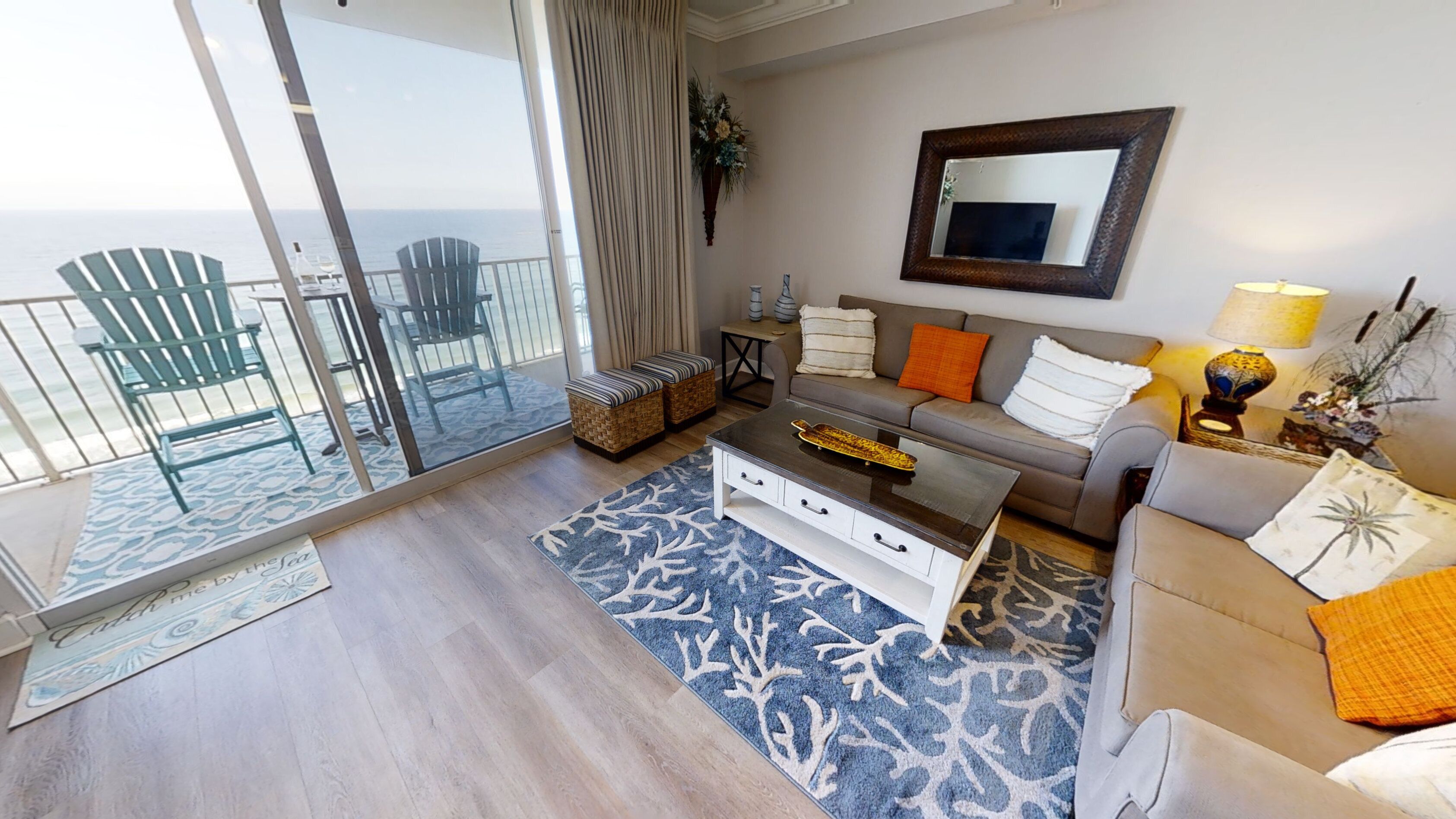 Amazing Views! Sleeps 6 - Free round of Golf & Activities Every Day!