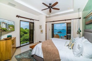 4 bedrooms, desk, iron/ironing board, travel crib - Oceanfront Infinity Pool and Sunset Veranda (Playa Flamingo)