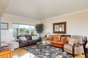 Een televisie en een dvd-speler