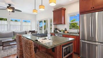 冰箱、微波炉、烤箱、炉灶