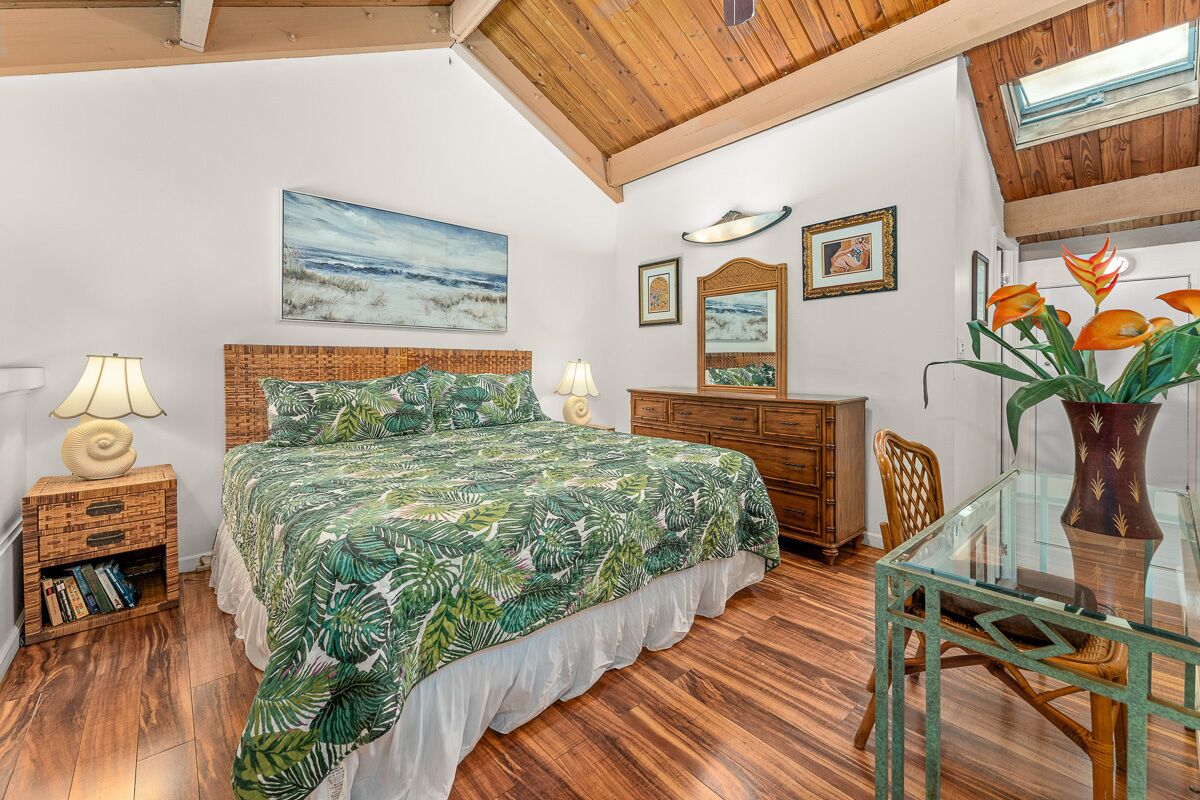 2 bedrooms, iron/ironing board, internet, bed sheets