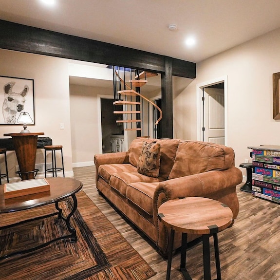 Tree Top - Hosted By The Chalets - Logan, OH