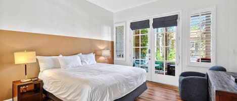 1 bedroom, desk, iron/ironing board, WiFi