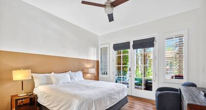 Ein Schlafzimmer im Erdgeschoss einen kurzen Spaziergang zum Hauptpool und Fitnesscenter!