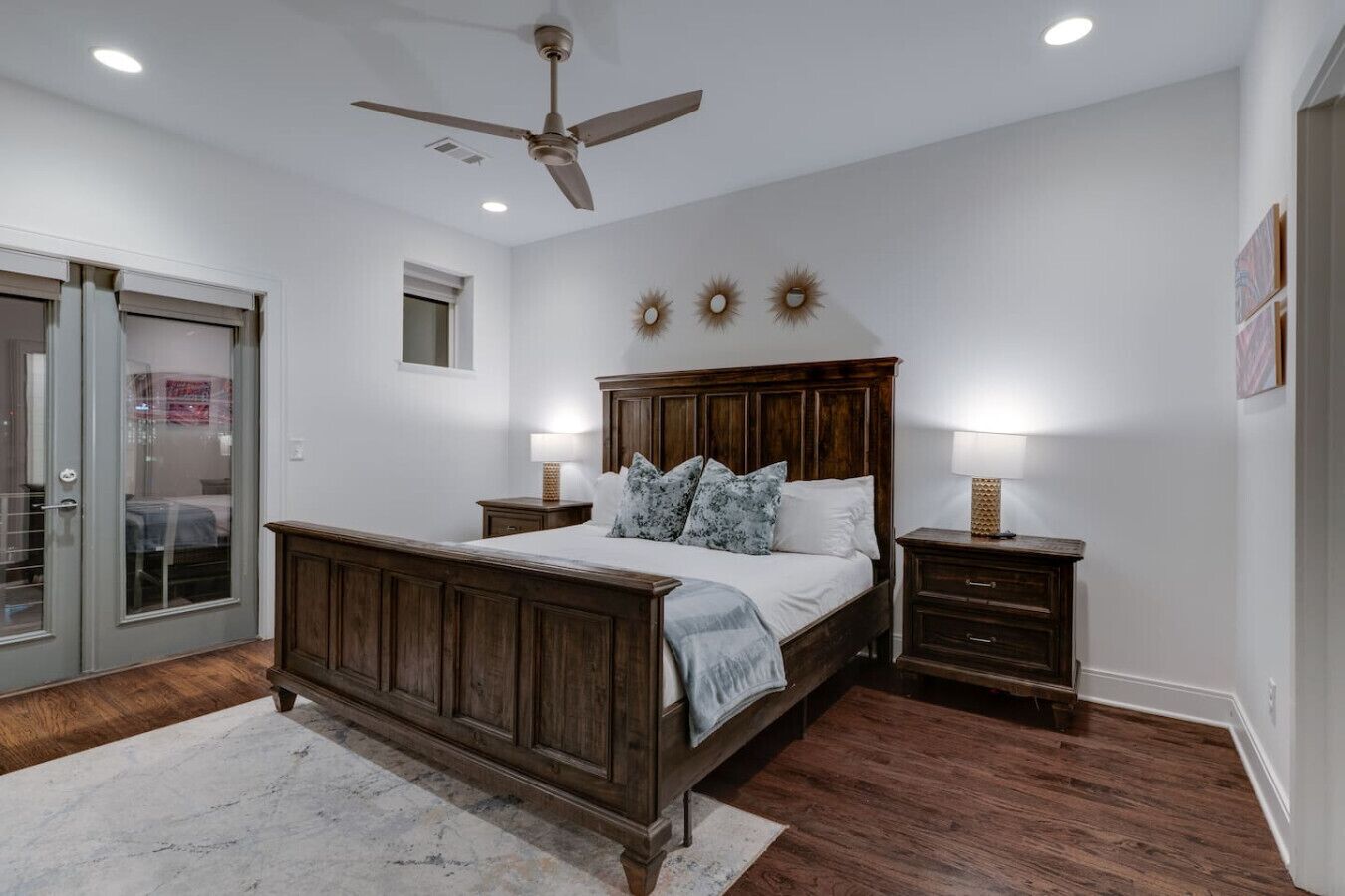 Iron/ironing board, travel cot, WiFi, bed sheets