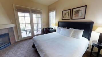 Skrivebord, strygejern/strygebræt, Wi-Fi, sengetøj