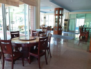 บริเวณนั่งเล่นที่ล็อบบี้