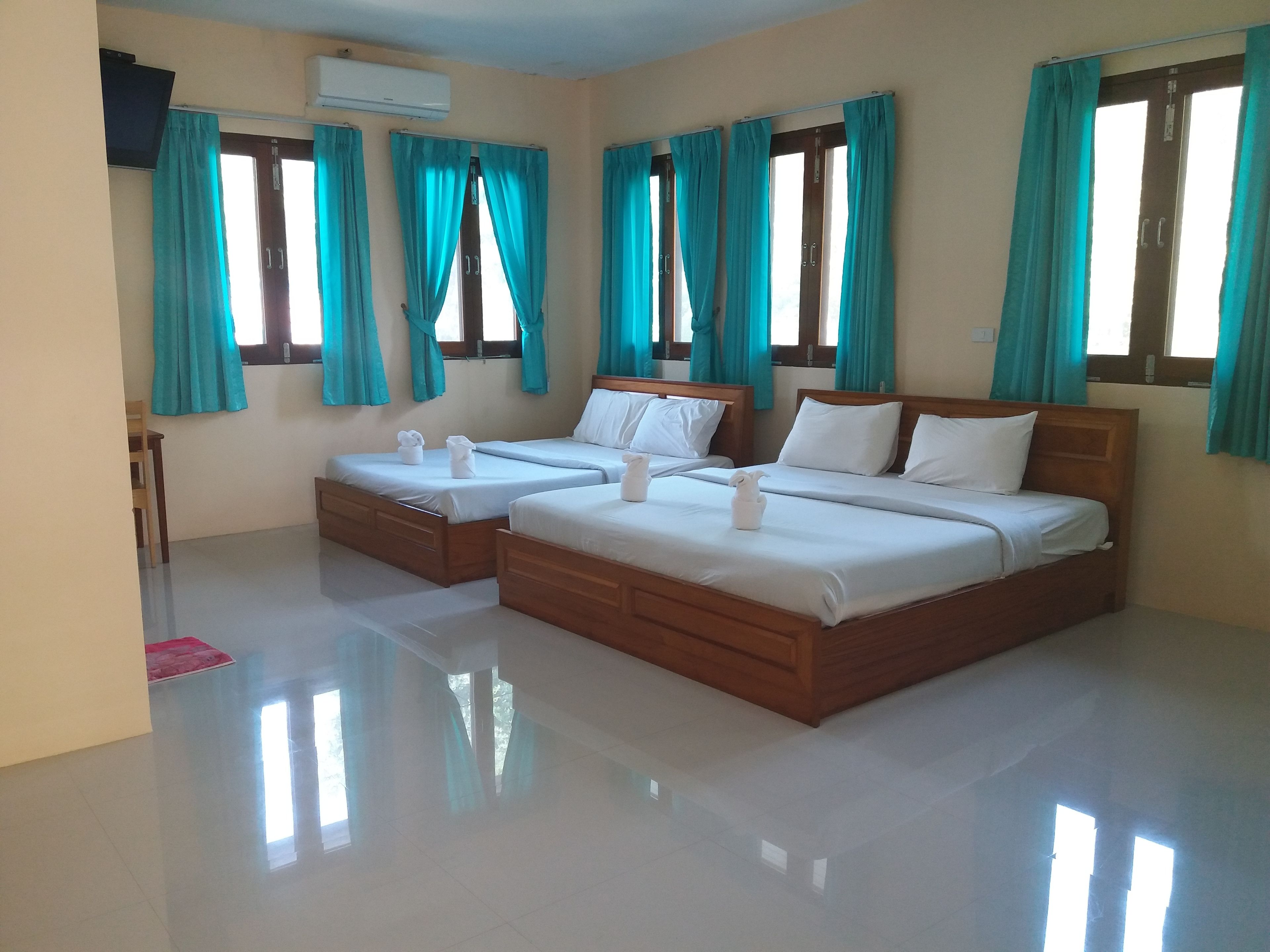 Family Quadruple Room | Rollaway beds, free WiFi